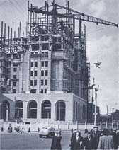 Строительство здания 1951 г. (Щелкните для увеличения)